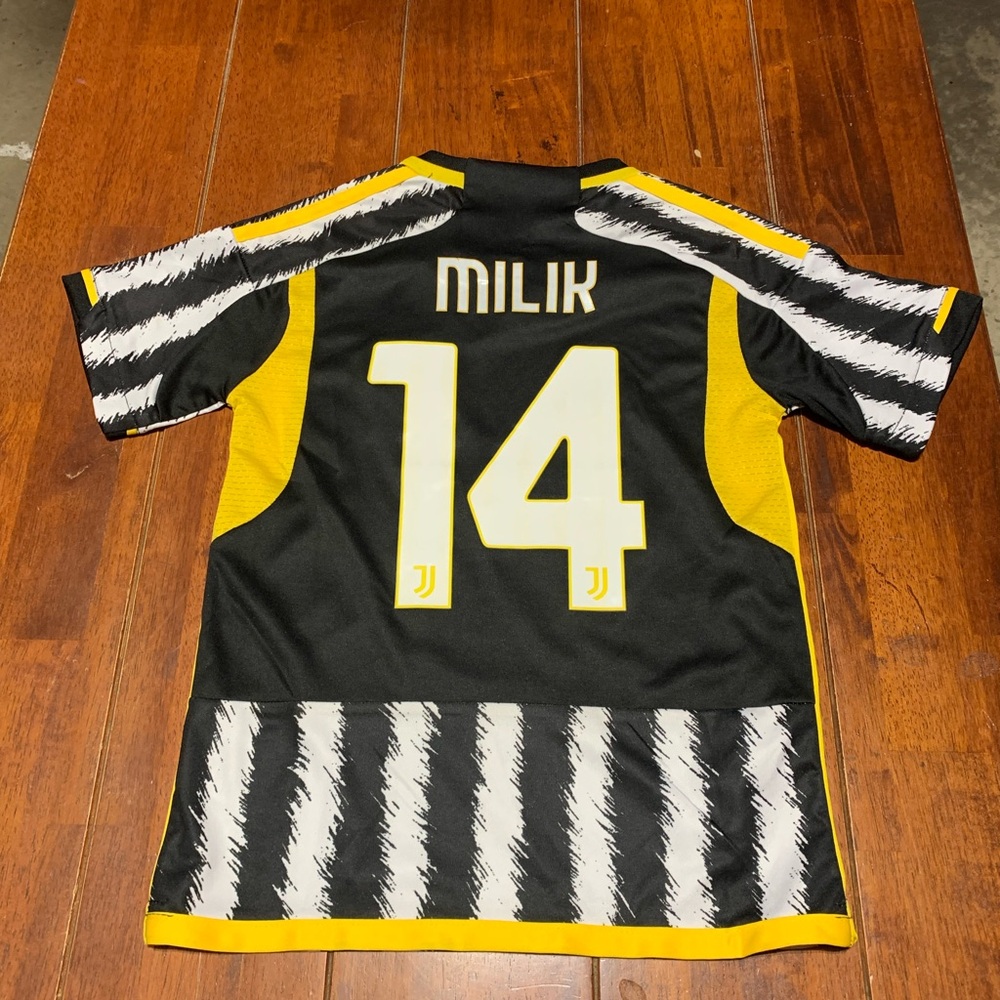 Kids Juventus 23/24 Jerseys - Picture 7 of 8
